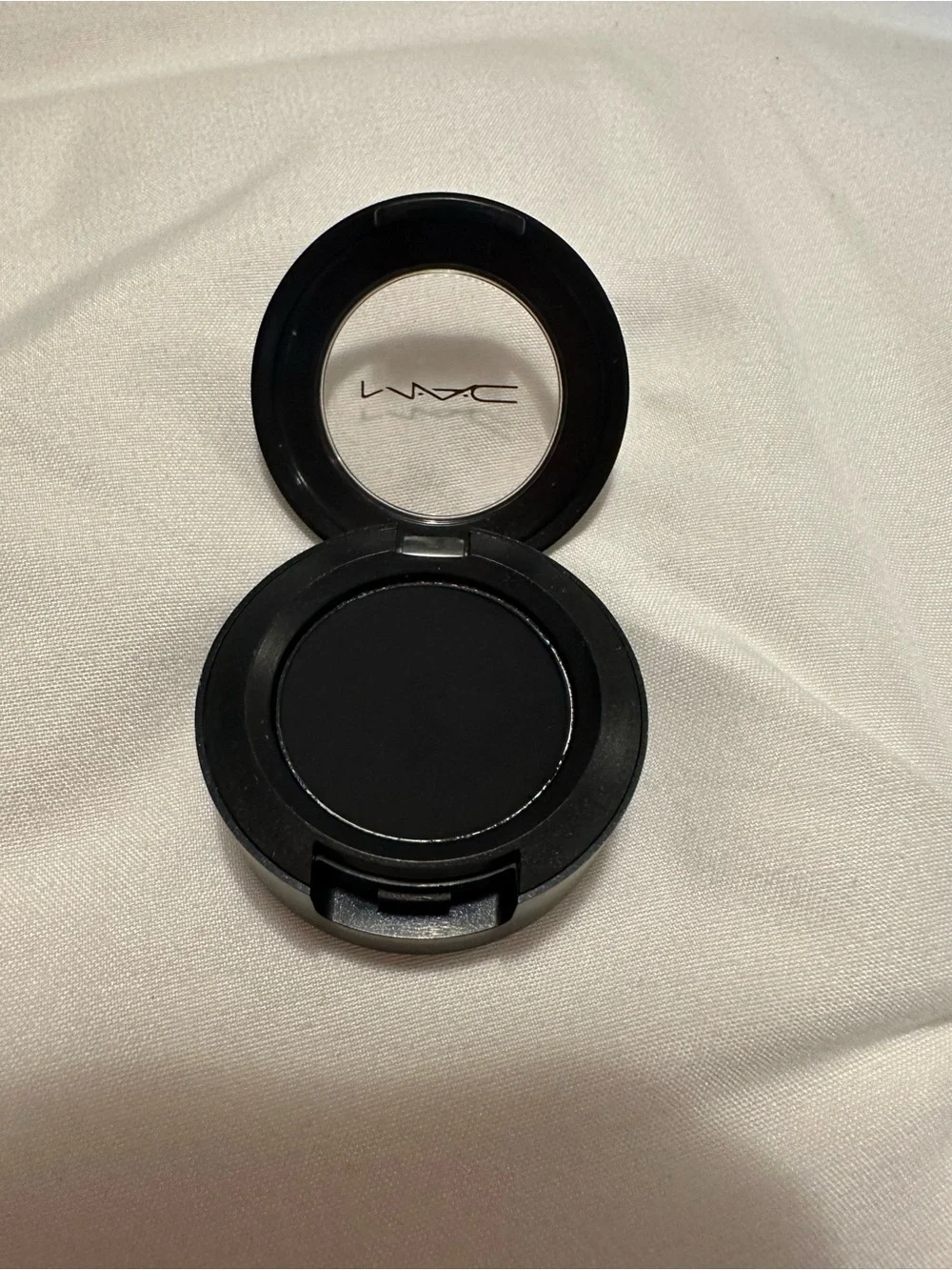 MAC Cosmetics Black Matte Eyeshadow - Intense Black Shade